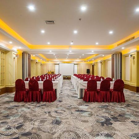 Golden Palm Resort Sanya Bagian luar foto