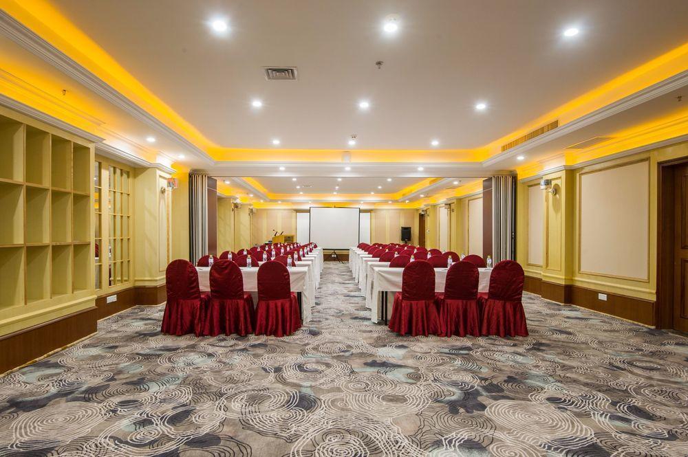 Golden Palm Resort Sanya Bagian luar foto
